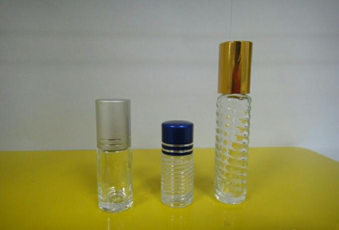 Avtomatik kichik dumaloq shisha gorizontal flakon etiketlash mashinasi o'zini yopishtiruvchi stiker uchun