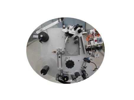 Qog'oz naychali markalash mashinasi 500 roller o'z-o'zidan yopishqoq mato stiker yorlig'i