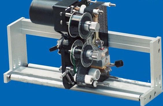 O'z-o'zidan yopishqoq stiker etiketkalash mashinasi stakanlari etiketkalash mashinasi taniqli asosiy konvertor