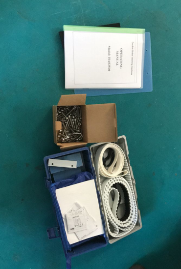 Kvadrat / dumaloq / tekis shisha uchun yuqori tezlikda ikki tomonlama stiker etiketkalash mashinasi