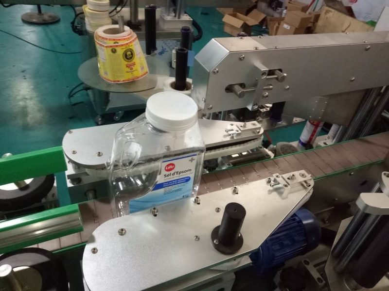 Shaxsiy parvarishlash mahsulotlarini etkazib beruvchi Xitoyning SUS304 kabinetining ikki tomoni to'rtburchak shishadan yasalgan stiker etiketkalash mashinasi